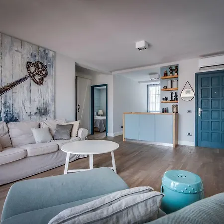 Avitan Apartment